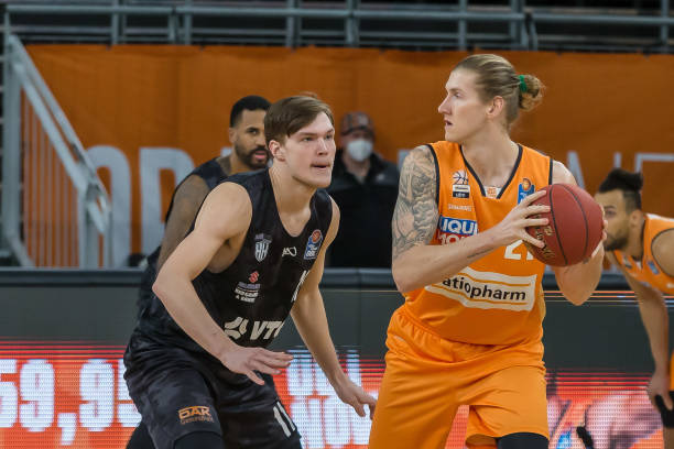 此前担任曼 此前担任曼