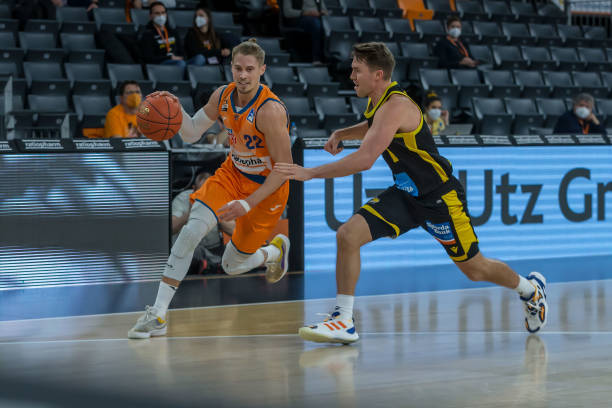 盘带突破与 盘带突破与