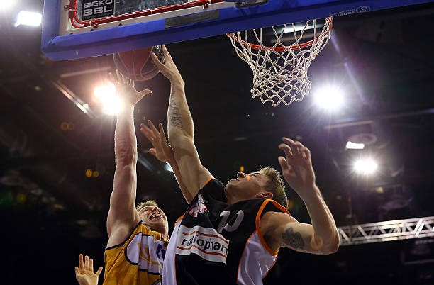 巴塞罗那与 巴塞罗那与